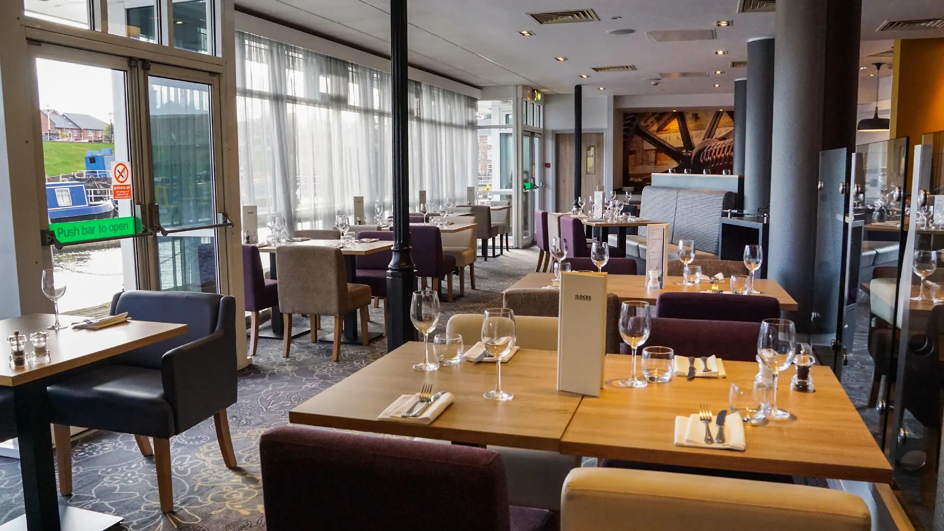 Holiday Inn Ellesmere Port/Cheshire Oaks By Ihg